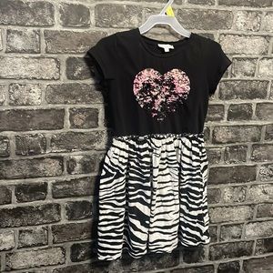 Girls short sleeve zebra print dress with sequin heart logo size 7